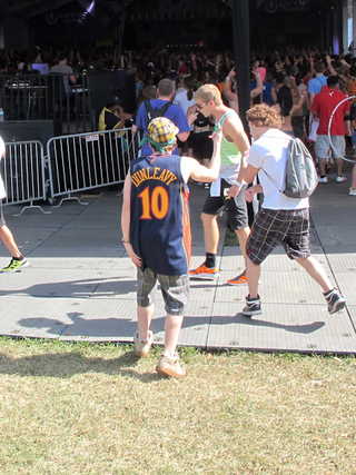 Illustration for article titled Tripping Basketballs: Hoopsters Are Alive And Well At The Ultra Music Festival